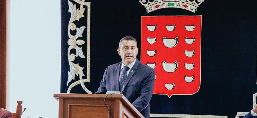 Oswaldo Betancort durante el debate del Estado de la Nación.