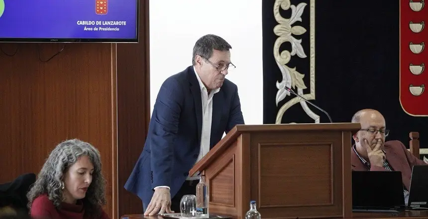 Óscar Pérez durante el debate del Estado de la Isla.