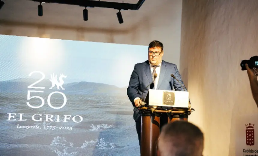 El alcalde de San Bartolomé estuvo presente en la puesta de largo del evento. 