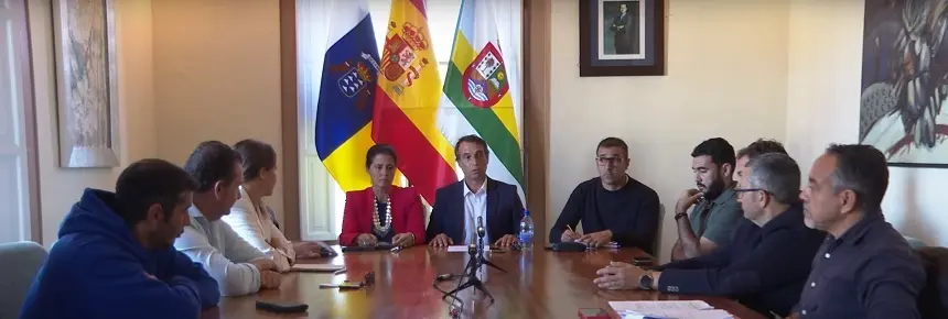 Pleno del Ayuntamiento de Haría donde se aprobó tomar acciones legales contra el Consorcio del Agua.
