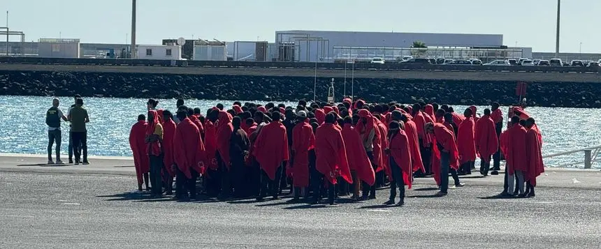 Imagen del grupo de inmigrantes llegados este martes por la mañana a Puerto Naos.