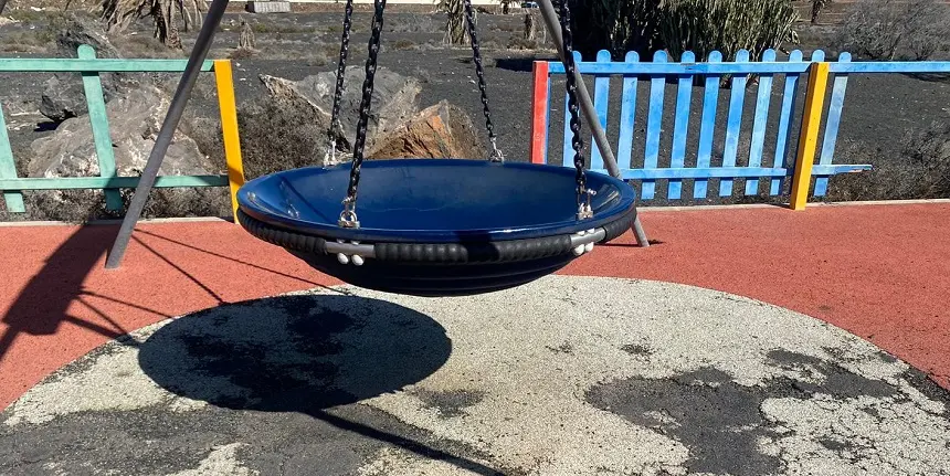 Imagen de uno de los parques de Costa Teguise que se encuentran en peor estado.