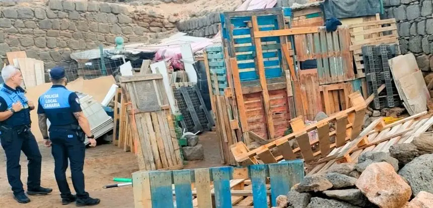 Agentes desplazados al lugar en el que se encontraba el fumadero.