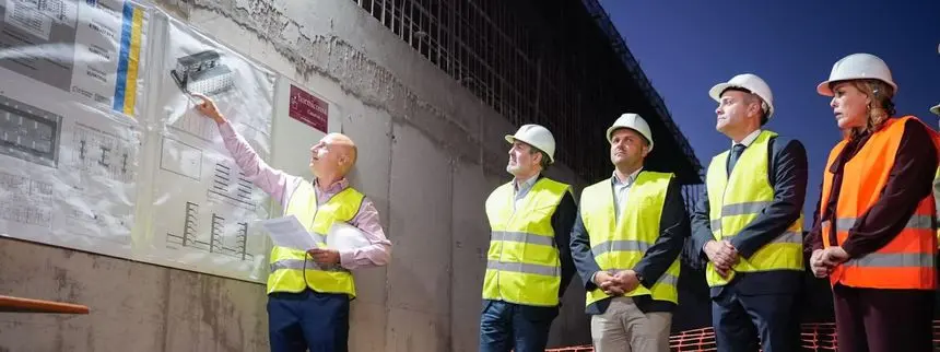 El presidente del Gobierno canario junto al alcalde de Arrecife, el presidente del Cabildo y la presidenta del Parlamento durante la presentación del proyecto