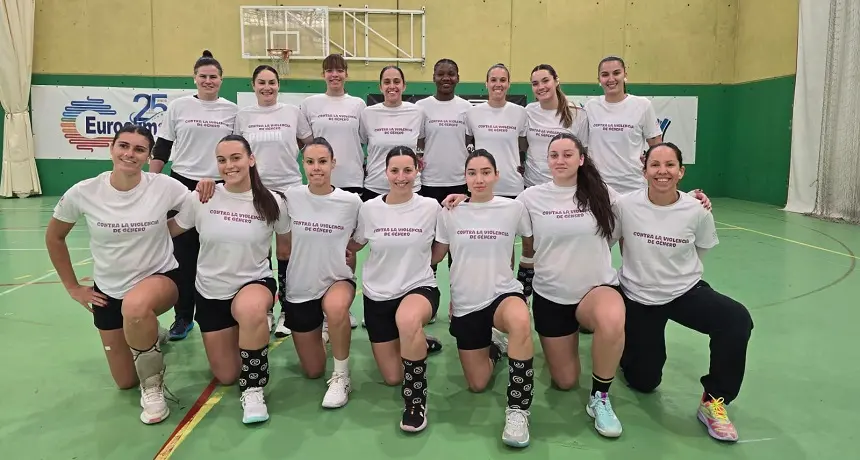 Jugadoras del Puerto del Carmen desplazados contra el choque contra el Adesal Córdoba.