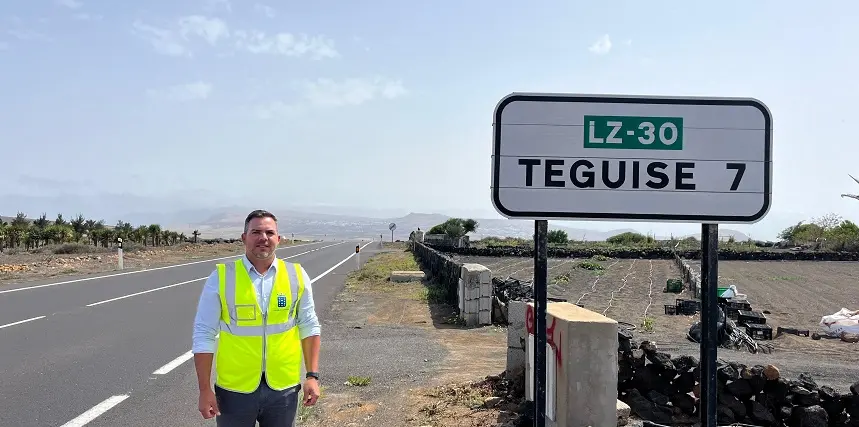 Jacobo Medina en la carretera que se va a transformar