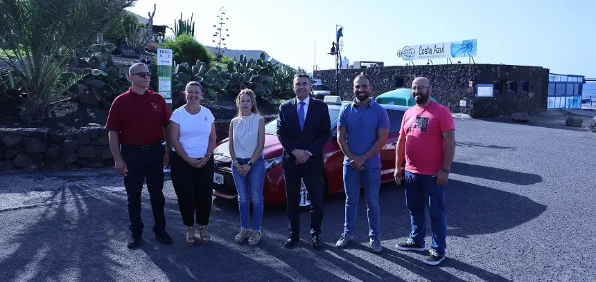 Presentación del servicio de Taxi-Guagua de Yaiza.