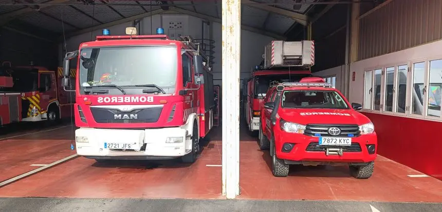 Los bomberos en el parque de Arrecife tras la actuación en Tahíche