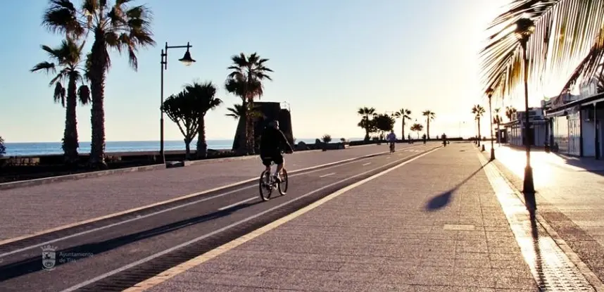 Avenida de las Playas.