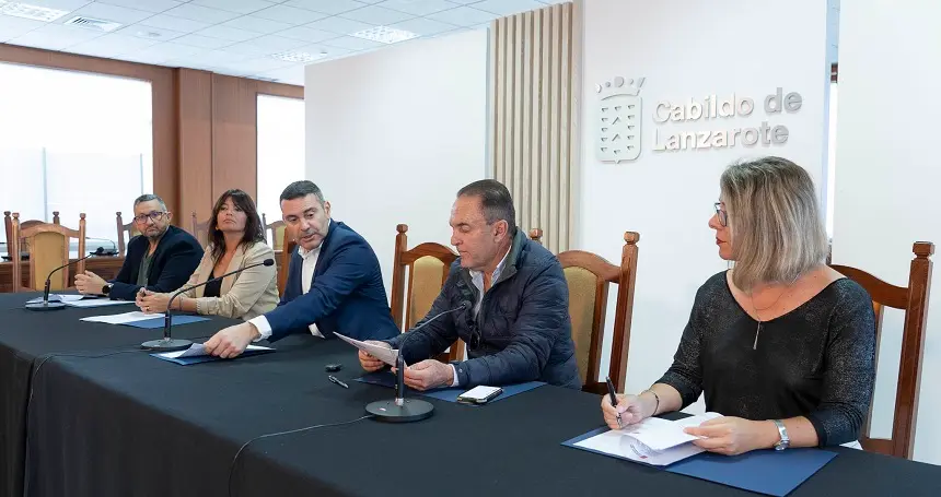 Firma del protocolo de comercio cirular con los diferentes ayuntamientos.