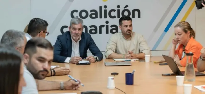 Fernando Clavijo y David Toledo en una reunión de la Comisión Ejecutiva Nacional de Coalición Canaria.