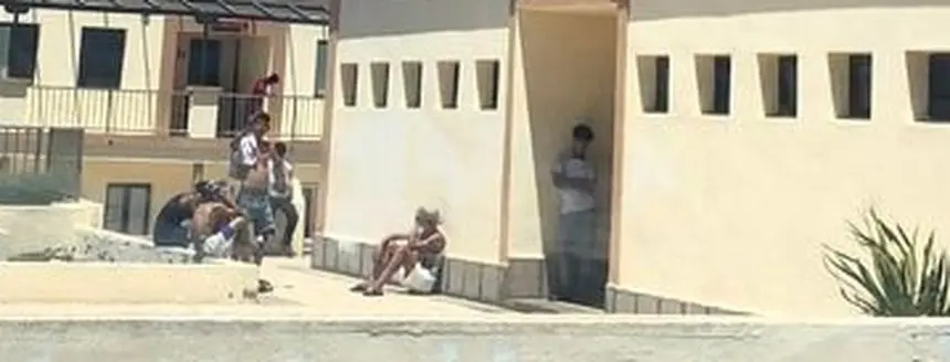 Imagen de archivo de menores inmigrantes en uno de los centros que se habilitó en su día en Lanzarote.