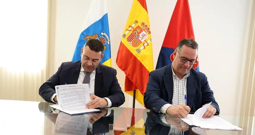 Imagen de archivo de una reciente visita del consejero Poli Suárez al Cabildo de Lanzarote.