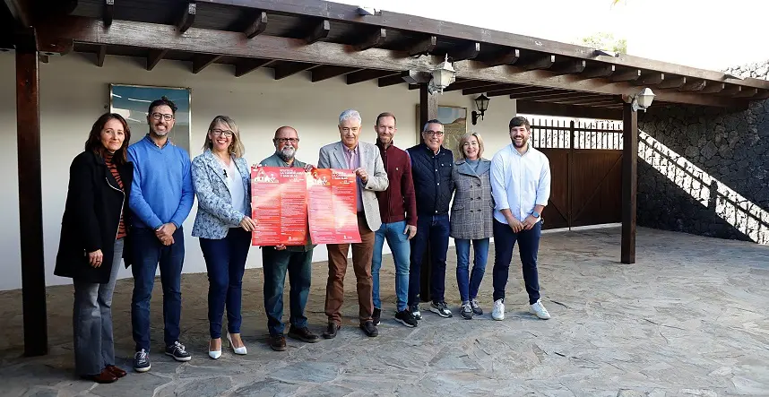 Componentes del Gobierno de Tías durante la presentación de las fiestas de la Candelaria y de San Blas.