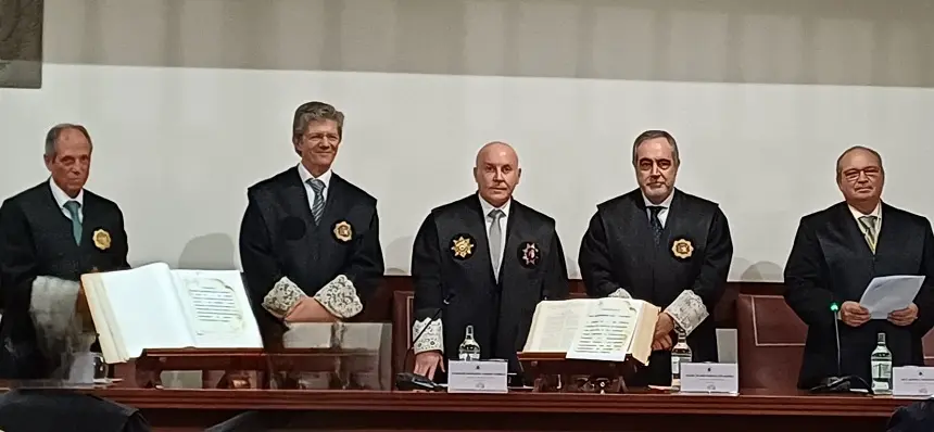 Imagen del nuevo decano con los decanos de las distintas islas.