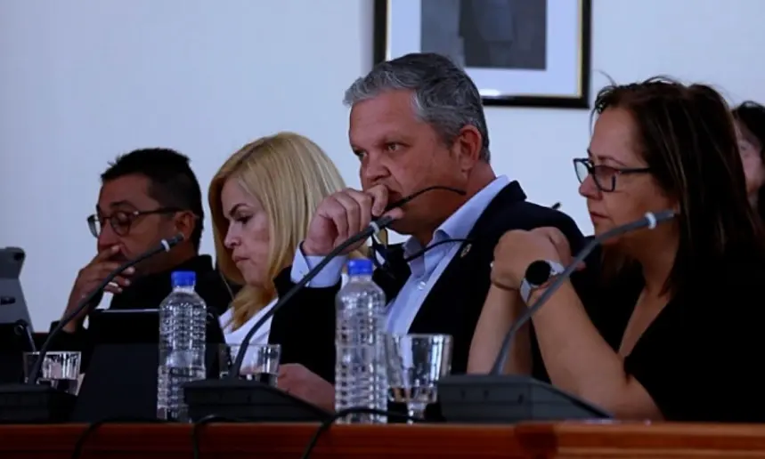 Alfredo Mendoza en el Ayuntamiento de Arrecife.