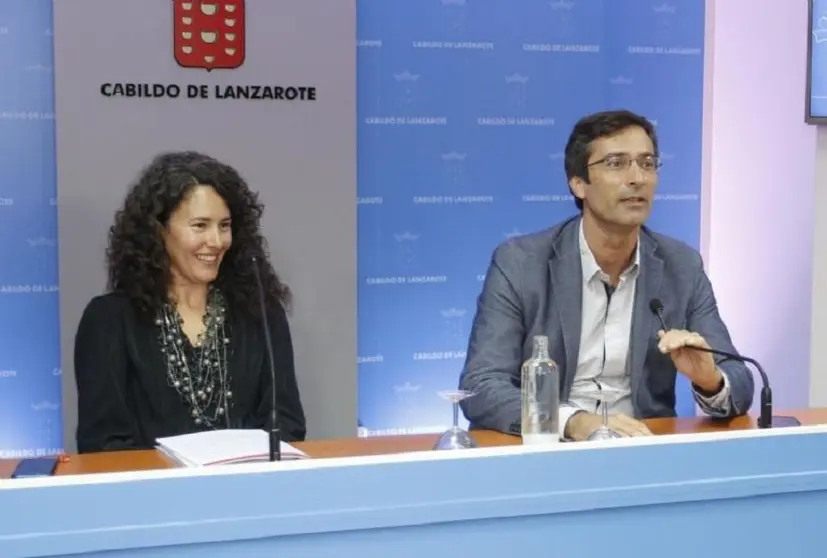 Ariagona González junto a Pedro San Ginés durante su etapa juntos en el Cabildo de Lanzarote.