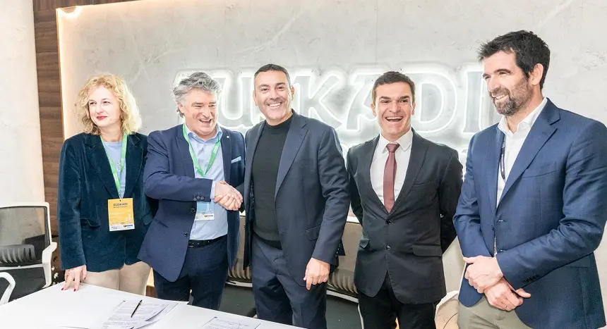 Firma en FITUR.