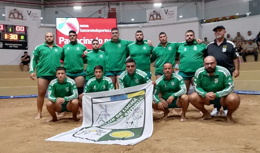 Imagen del Club de Lucha Antigua de Fuerteventura, que está lógicamente de luto este jueves.
