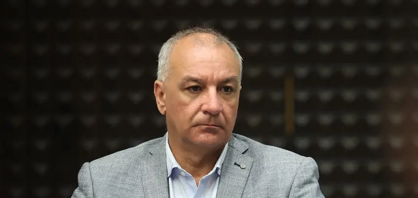Luis Campos.
