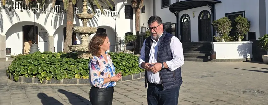 Foto el alcalde Isidro Pérez y la concejala Carmen Medina