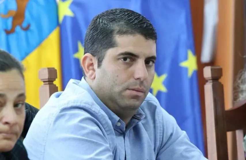 Benjamín Perdomo en un pleno del Cabildo