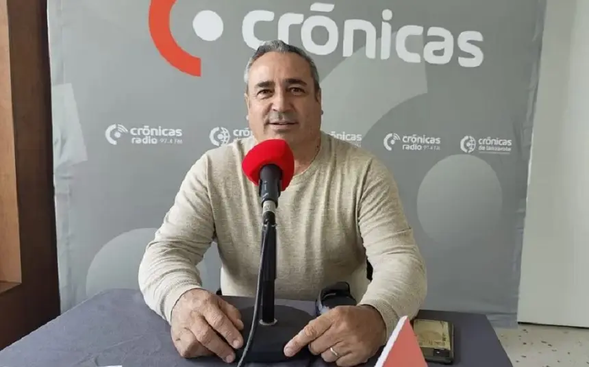 Ángel Vázquez en uno de los programas especiales que ha hecho Crónicas Radio. 