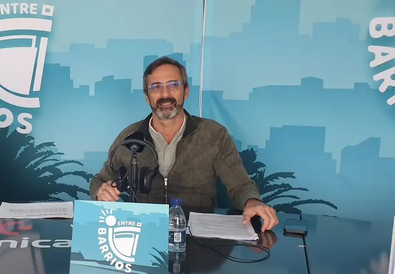 Pedro San Ginés en una visita reciente al programa Entre Barrios de Crónicas Radio