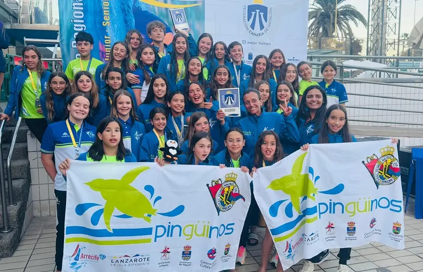 Componentes del CD Pingüinos Arrecife en el Campeonato Regional de Invierno.