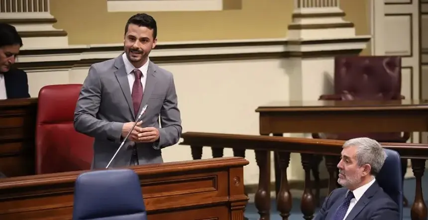 David Toledo durante una de sus comparecencias en el Parlamento autonómico. 
