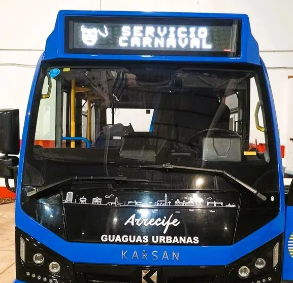 Imagen de la guagua especial del carnaval