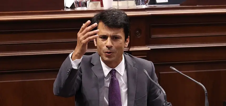 Marcos Bergaz (PSOE) en el Parlamento canario