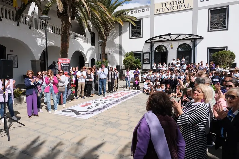 Acto del 8M en San Bartolomé.