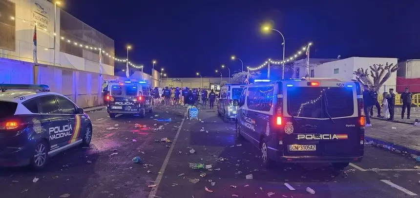 Despliegue de la Policía Nacional durante los carnavales de Arrecife