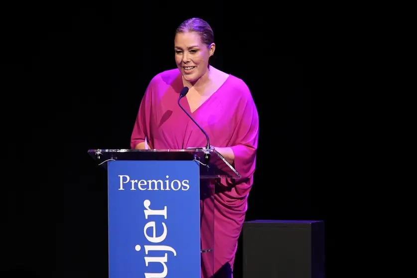 Astrid Pérez en la gala de los premios Más Mujer.