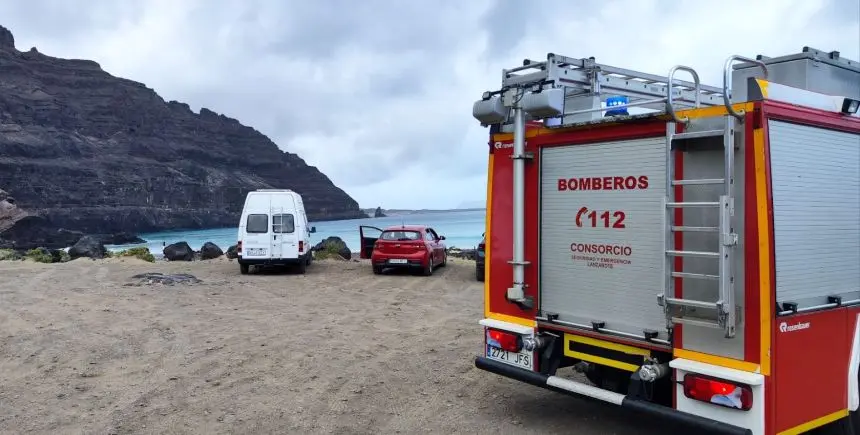 Rescate de dos senderistas en Órzola.