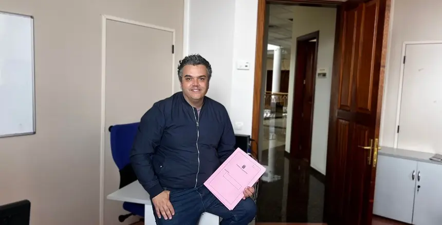 Armando Santana en el Cabildo de Lanzarote.