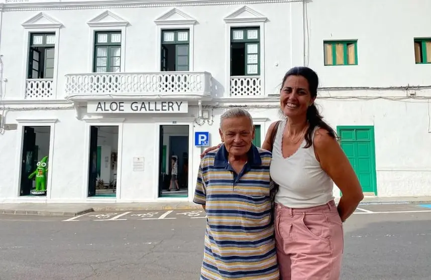 Evelia García con el recientemente homenajeado Ladislao Rodriguez Bonilla.
