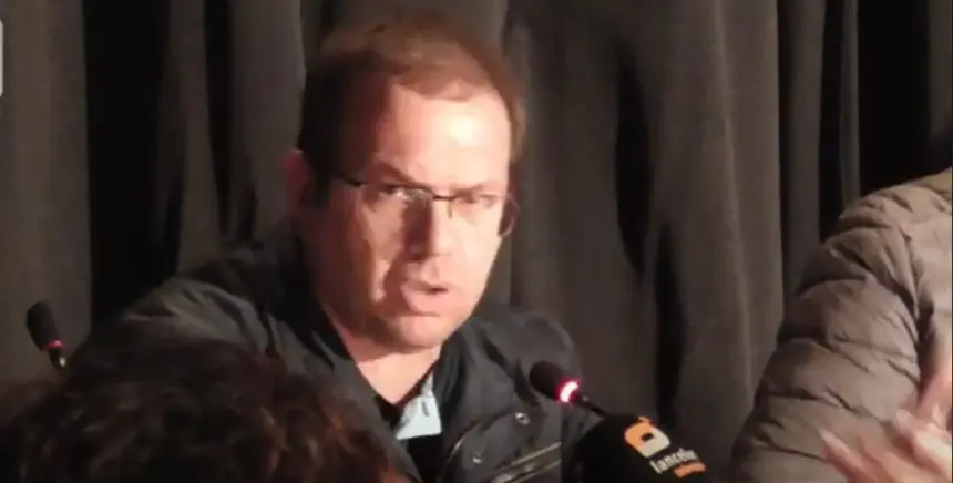 Antonio Morales durante la celebración de un pleno en Tinajo.