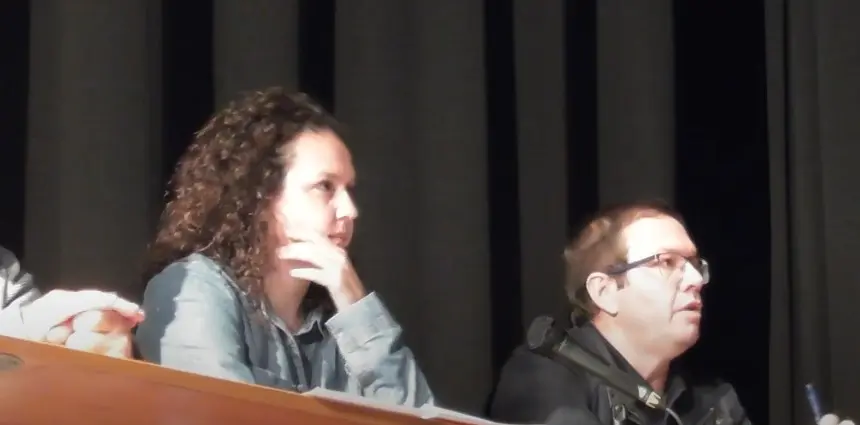 Begoña Hernández y Antonio Morales en el pleno del Ayuntamiento de Tinajo.