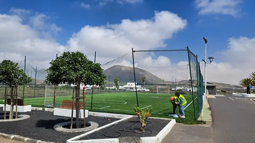 San Bartolomé adjudica las obras del vallado exterior del Centro Sociocultural El Islote.