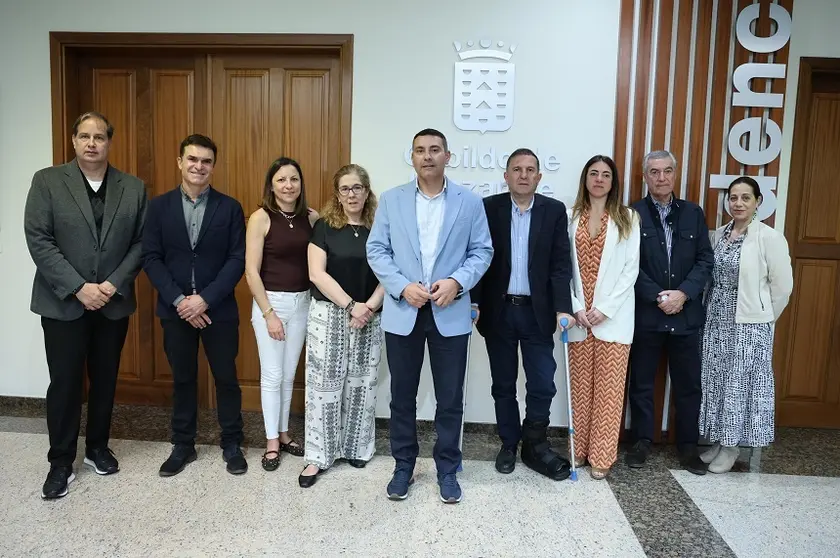 Visita al Cabildo de los socios del proyecto “Playas sin Límites".