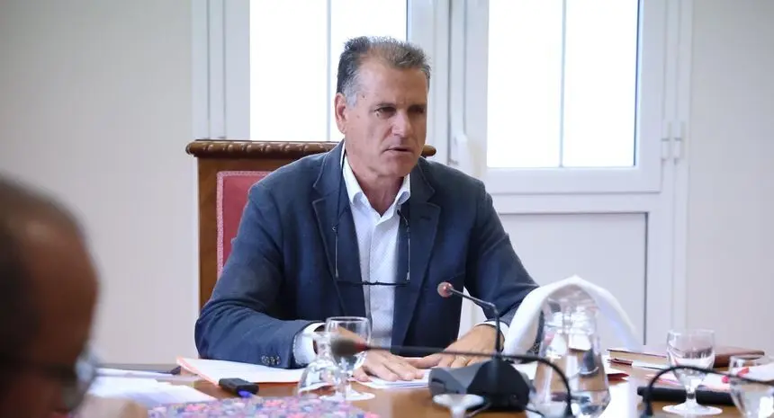 Domingo Cejas presidió el encuentro del Consorcio del Agua.