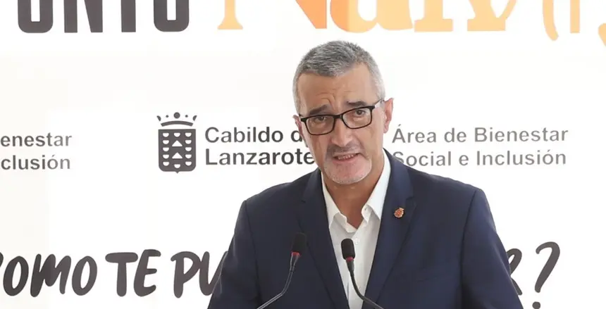 Marci Acuña, consejero de Bienestar Social.