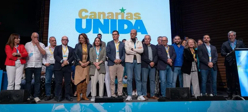 Los representantes del equipo que acompañará a Fernando Clavijo en su nuevo mandato
