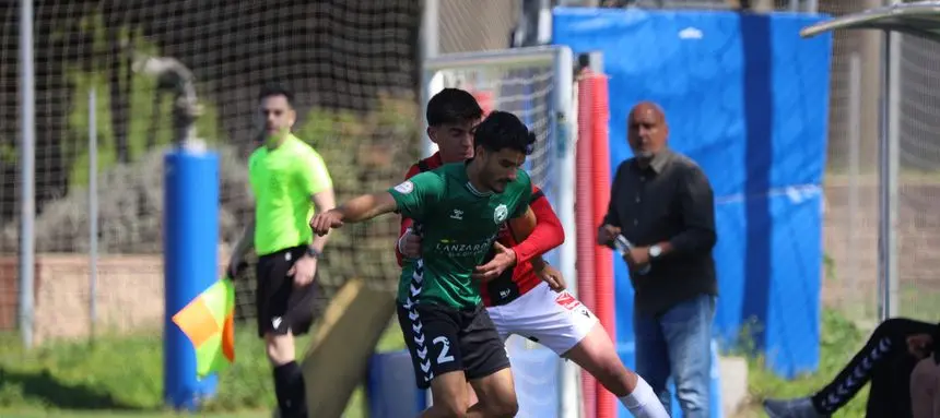 Imagen de uno de los lances del encuentro de este domingo