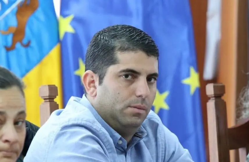 Benjamín Perdomo durante un pleno del Cabildo