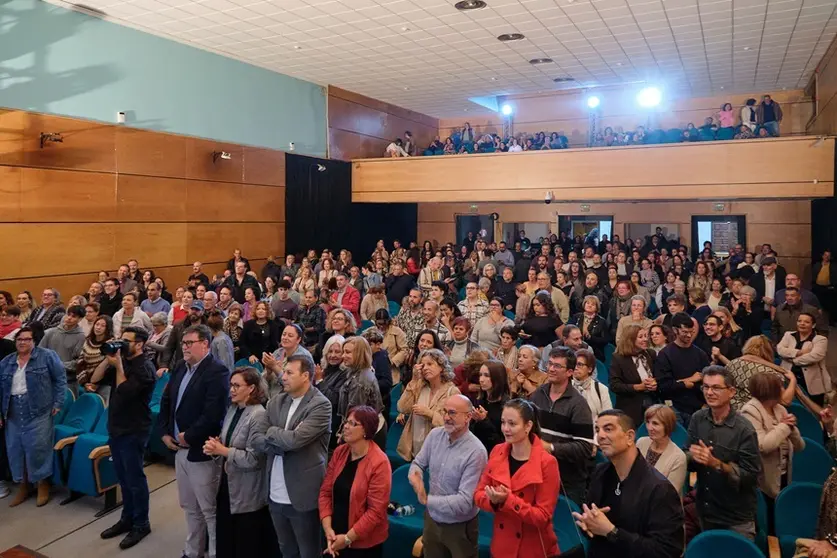 Asistentes a la Semana cultural del Teatro IX en San Bartolomé.