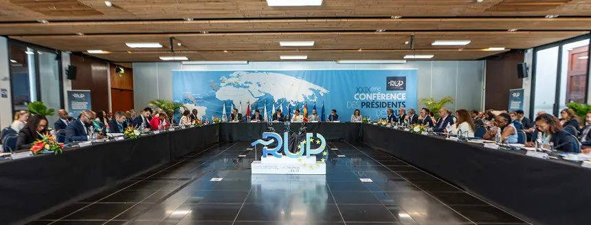 Cumbre en Reunión.
