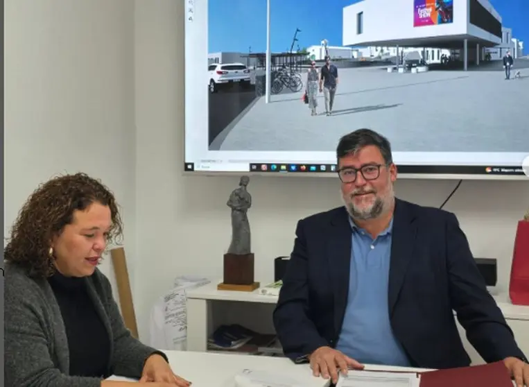Isidro Pérez y Marlene Romero, alcalde y concejal de San Bartolomé.